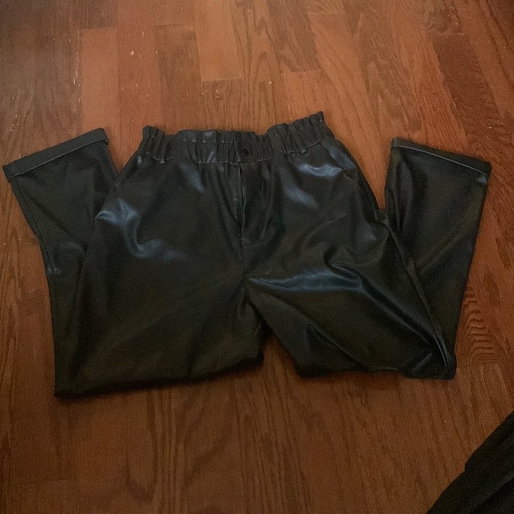🖤Leather ish pants🖤